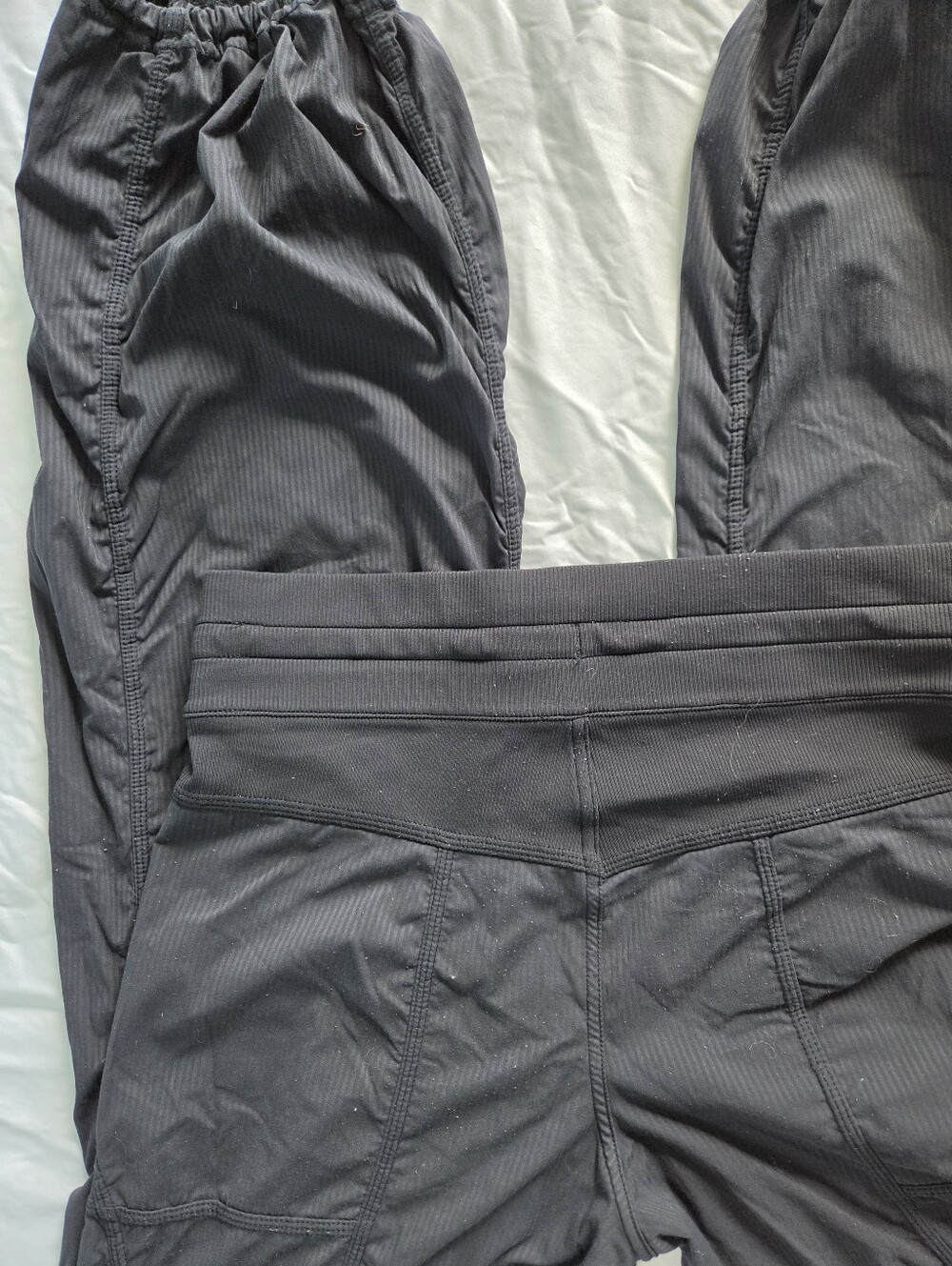 Lululemon | Studio Pant III (Tall) Size 4 - Picture 7 of 9
